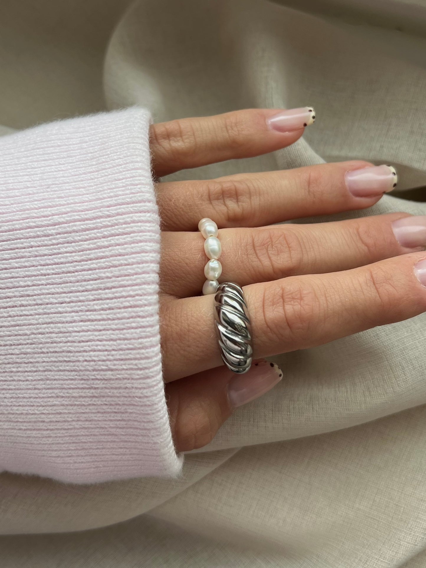 Ring Elara
