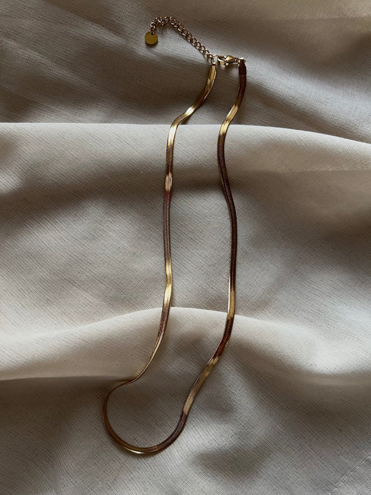 Golden Necklace Statement