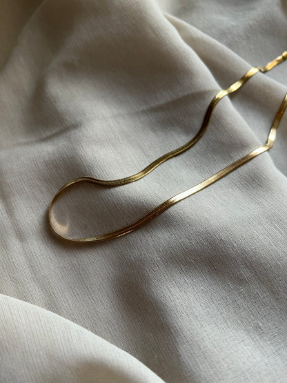 Golden Necklace Statement