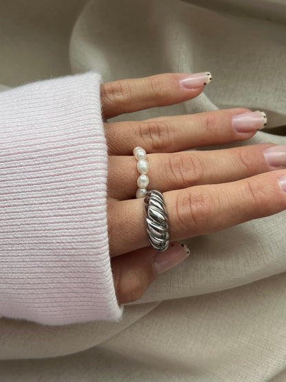 Ring Elara