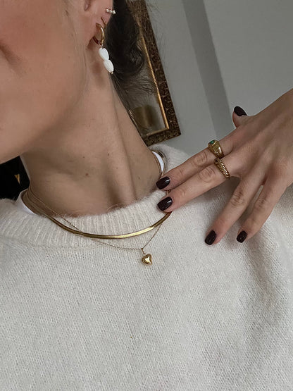 Golden Necklace Statement