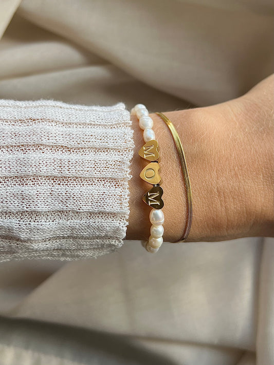 Handgemachtes Armband als Geschenk für Mütter aus Edelstahl und Perlen