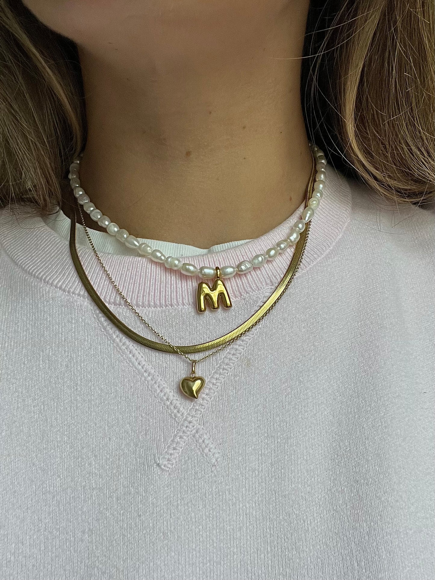 Handgemachte Kette als Geschenk für Mütter aus Edelstahl und Süßwasserperlen